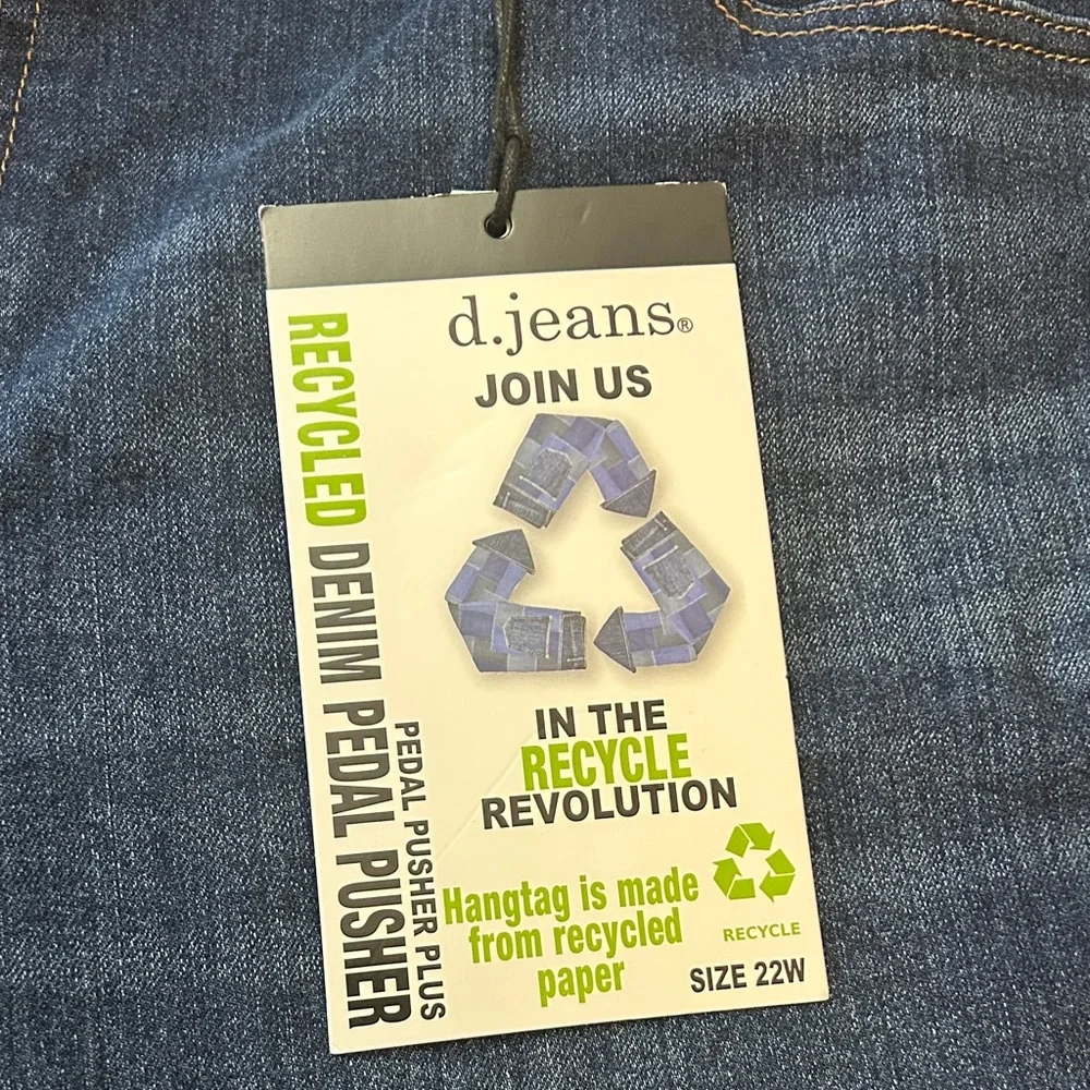 NWT Djeans Recycled Denim Pedal Pusher Plus 22W - Picture 3 of 5